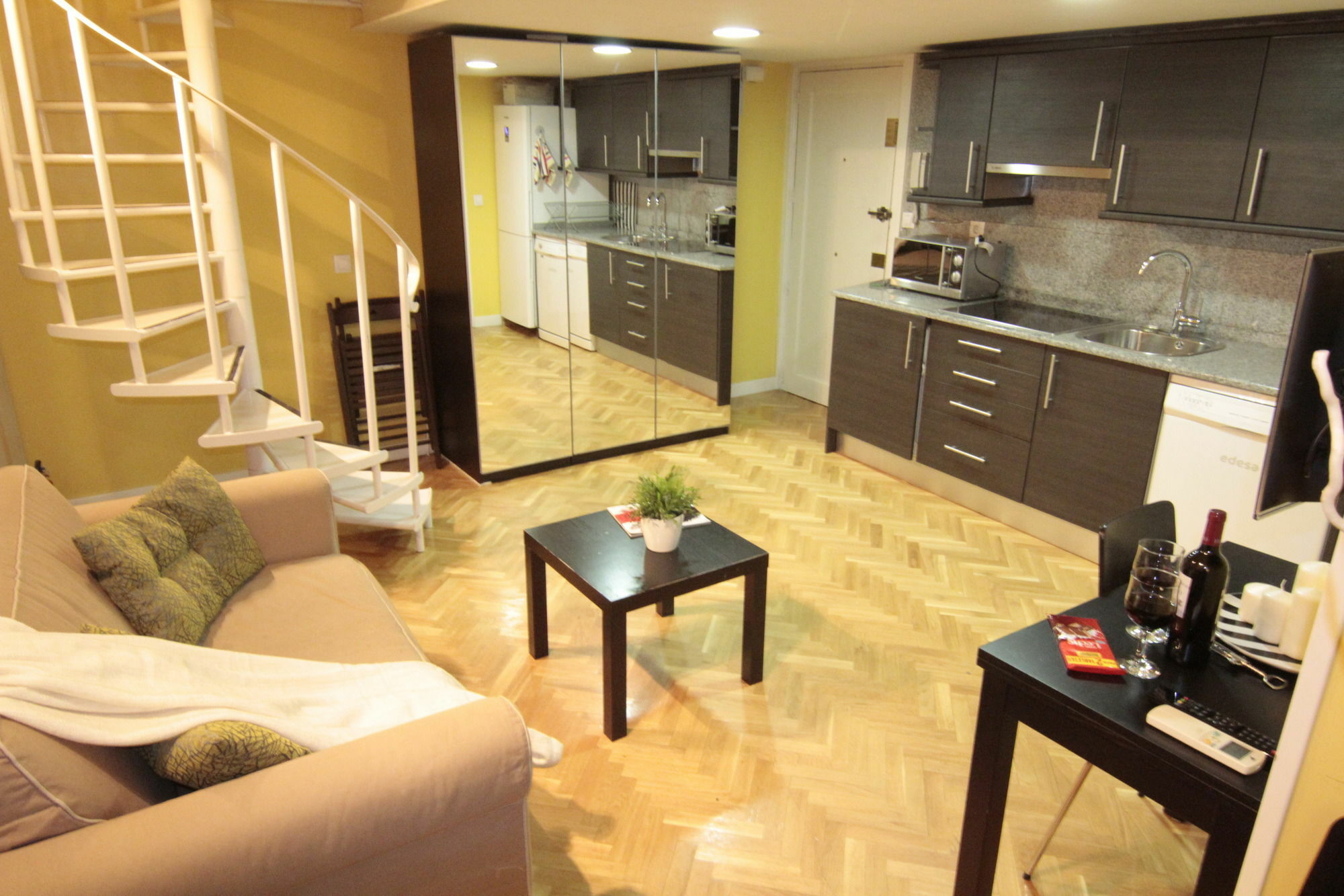 Sol Mayor Apartment Madrid Buitenkant foto